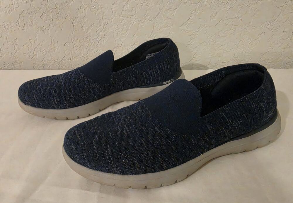 Skechers GOwalk Slip-On Sneakers Women 8.5 Navy Knit Air Cooled Goga Mat Comfort